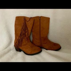 NWOT suede-like fringe boots